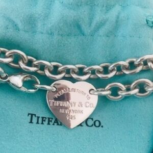 TIFFANY & CO. HEART TOGGLE NECKLACE